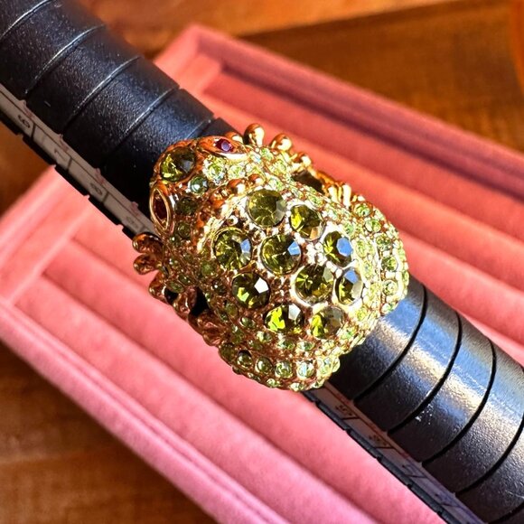 Gold-Tone Park Lane Jewelry "Prince Charming" Frog Ring W/ Green Crystals Size 6 - Picture 4 of 12